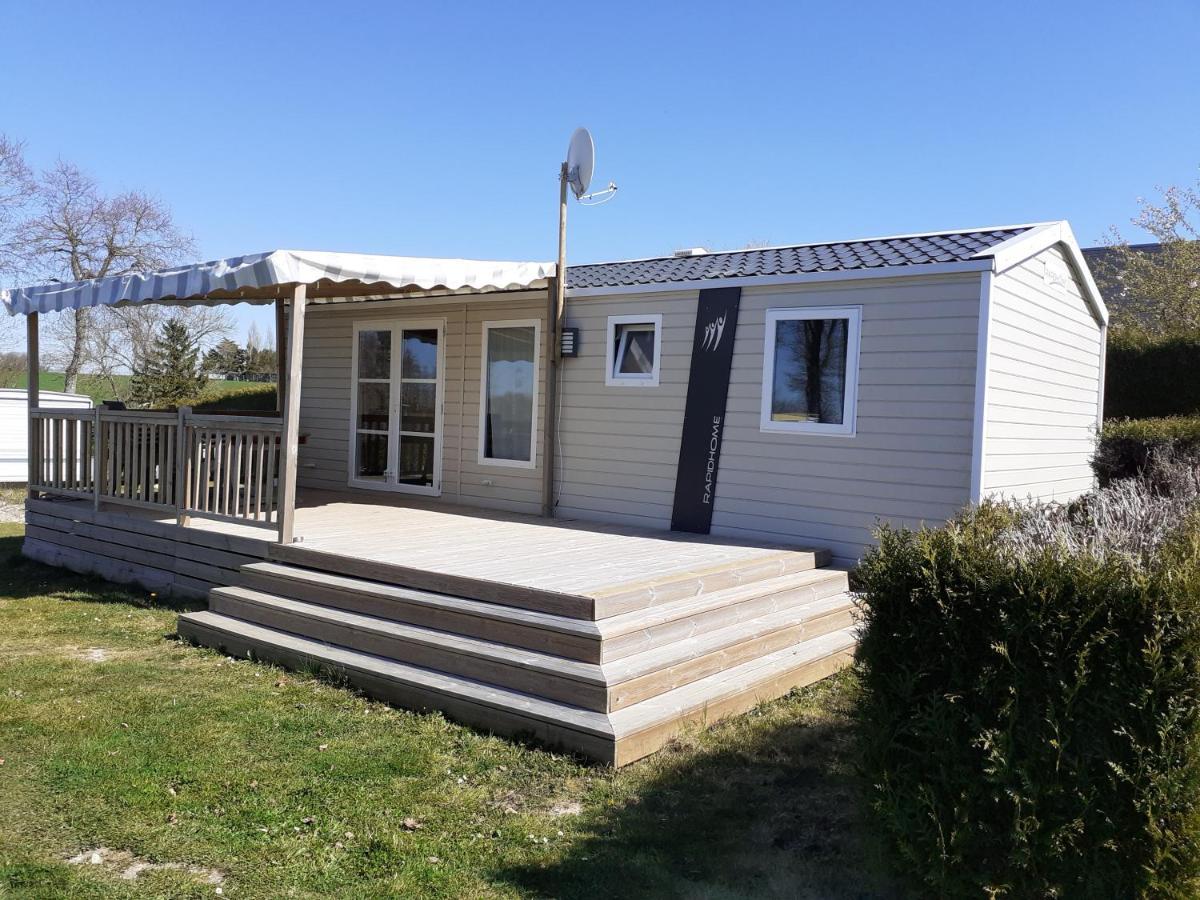 Camping Les Falaises De Toussaint Esterno foto
