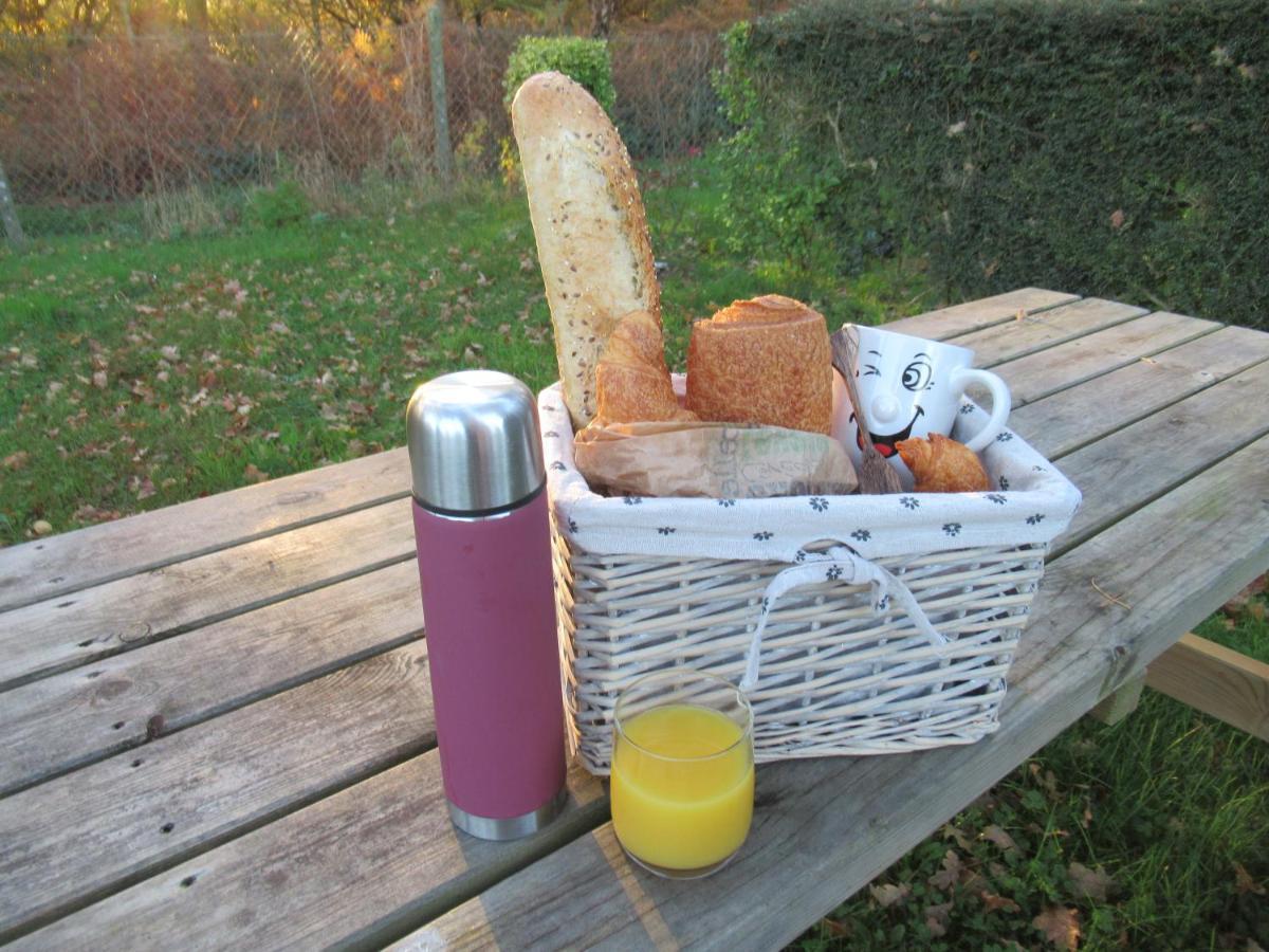 Camping Les Falaises De Toussaint Esterno foto