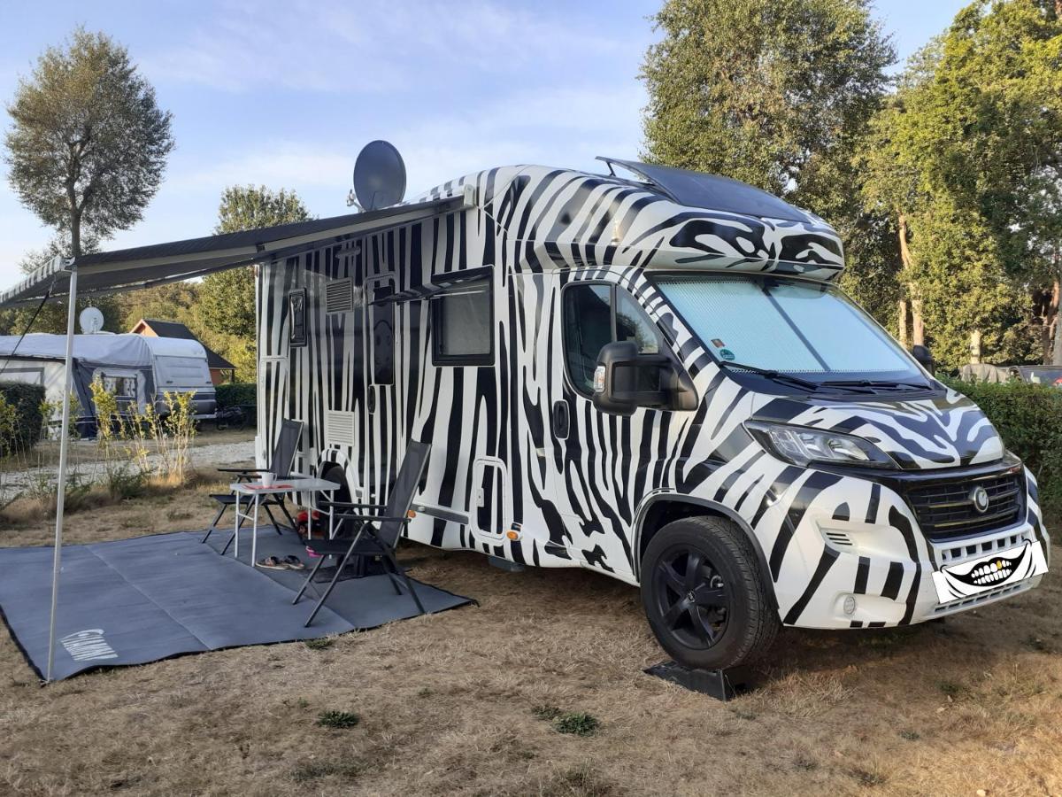 Camping Les Falaises De Toussaint Esterno foto
