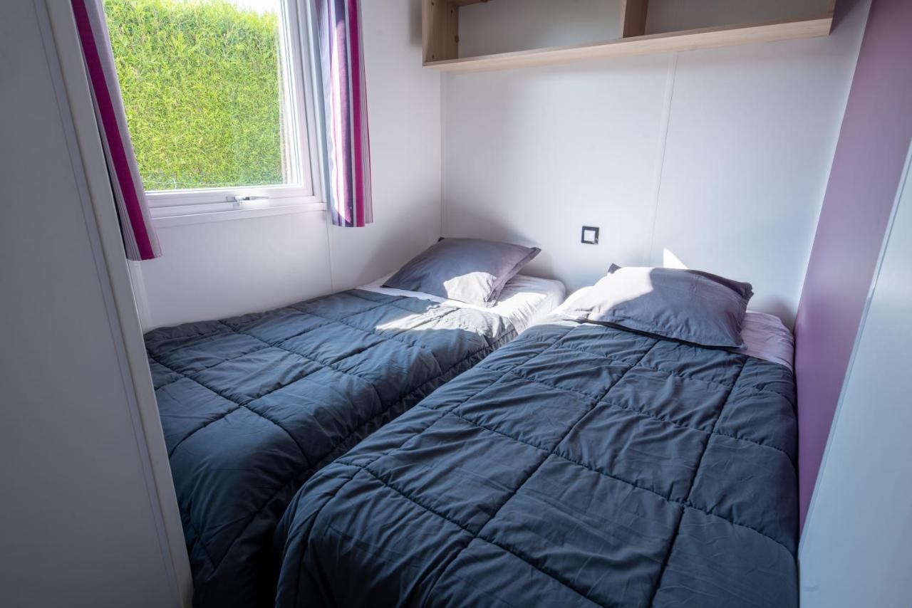 Camping Les Falaises De Toussaint Esterno foto